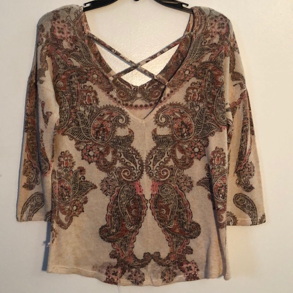 3/4 sleeve sweater - Picture 2 of 3